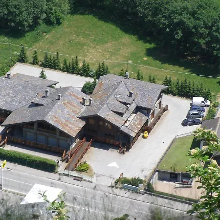 아파트 In Near Lift *