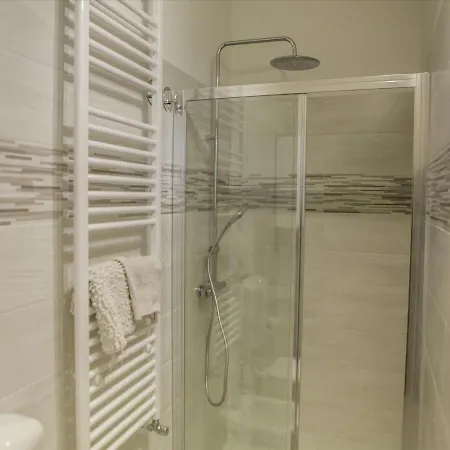 In Near Lift 아파트 *