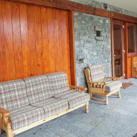 아파트 In Near Lift