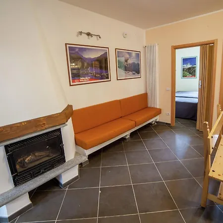 아파트 In Near Lift