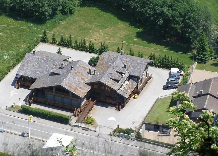 In Near Lift Apartment *