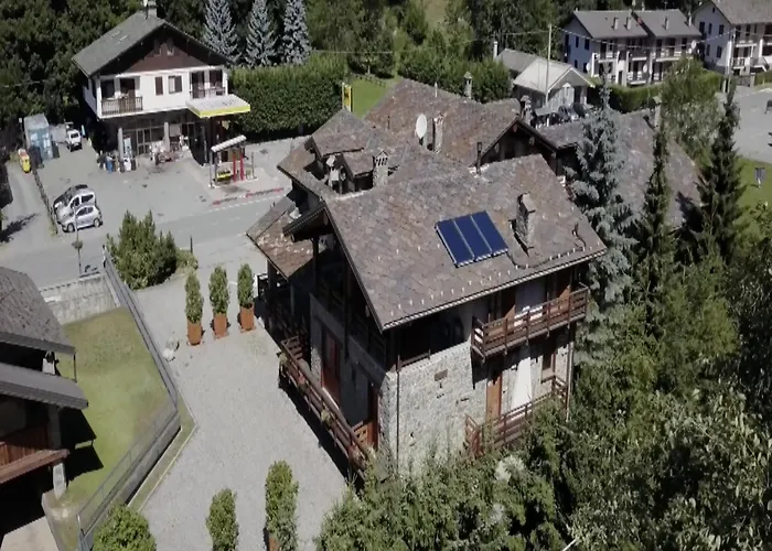 In Near Lift Apartment *